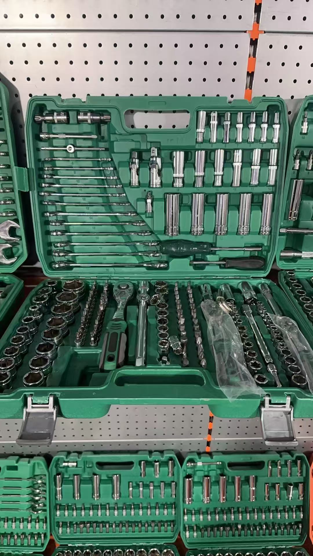 216ピースDIY自動車修理ツールキット、ハンドパワーソース - Gardening Tools Hand のレビューと価格